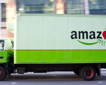 亚马逊(Amazon)的一日送达服务增加了销售额，但却榨干了利润